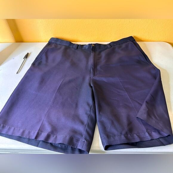 Haggar Navy Golf shorts - Picture 1 of 9